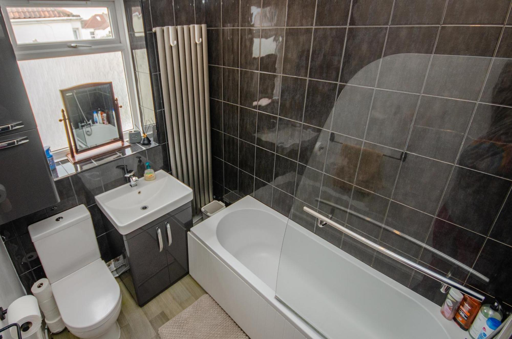 Stylish 91Sqm Victoria 2 Bedroom Apartment بريستول المظهر الخارجي الصورة